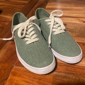 Universal Thread Green Sneakers